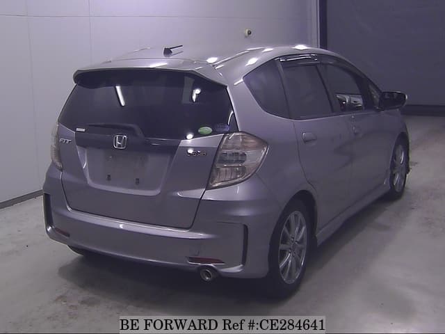 Honda FIT RS — фото 5