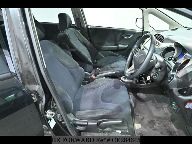 Honda FIT HYBRID — фото 4