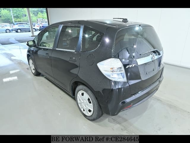 Honda FIT HYBRID — фото 2