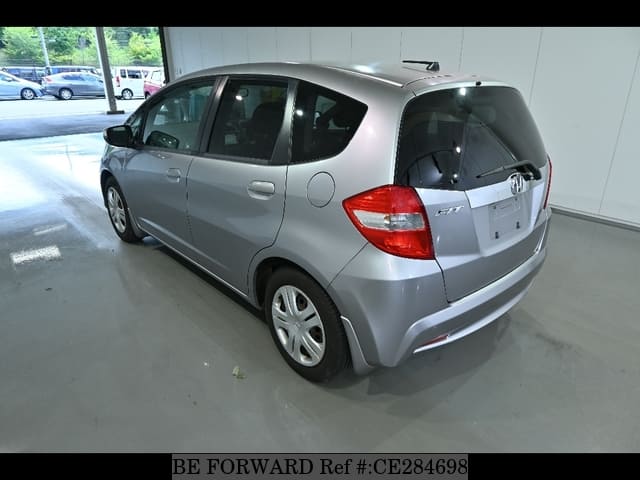 Honda FIT X — фото 2