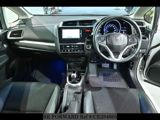 Honda FIT HYBRID L PACKAGE — фото 3