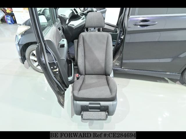 Honda FREED G AERO — фото 4