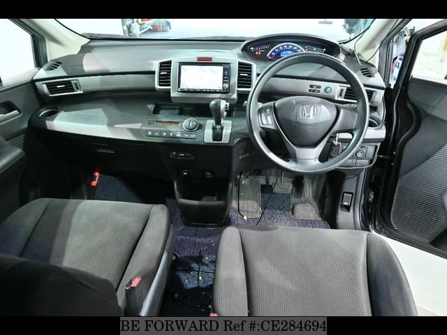 Honda FREED G AERO — фото 3