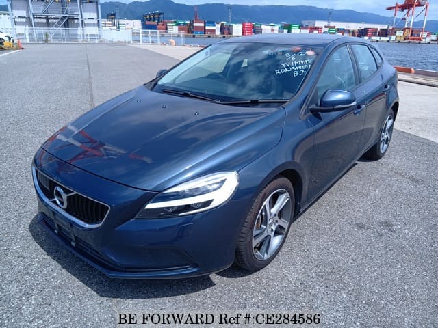 VOLVO V40 D4 — фото 1