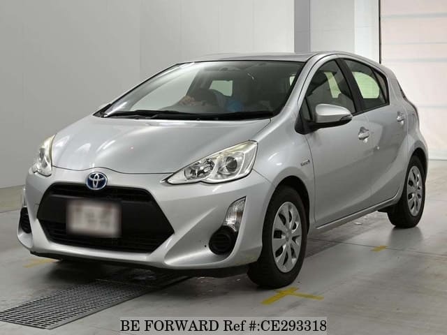 Toyota AQUA HYBRID — фото 1