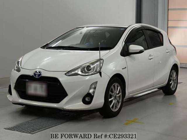 Toyota AQUA HYBRID S — фото 1