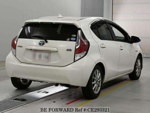 Toyota AQUA HYBRID S — фото 2