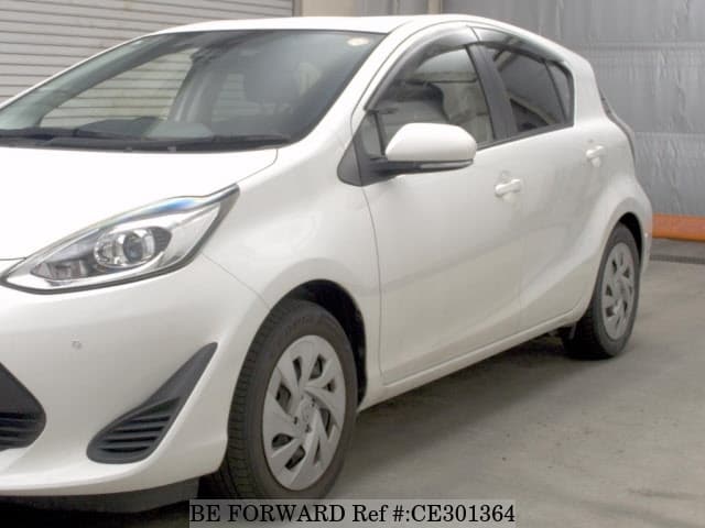 Toyota AQUA HYBRID S — фото 4