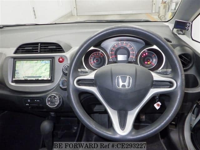 Honda FIT G — фото 3