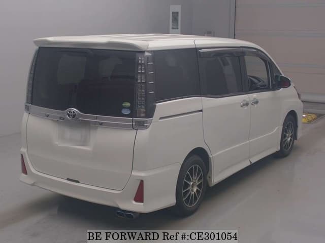 Toyota VOXY ZS KIRAMEKI 2 — фото 2