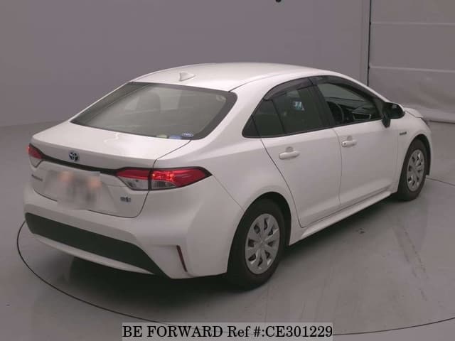 Toyota COROLLA SEDAN HYBRID G-X — фото 2