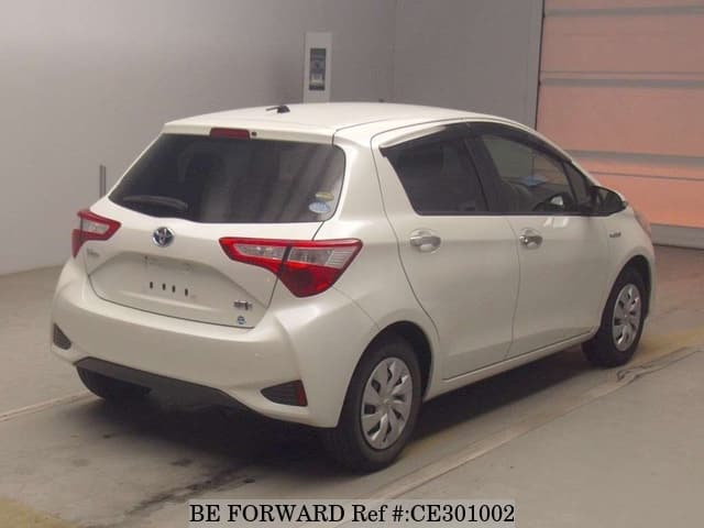 Toyota VITZ HYBRID F SAFETY EDITION — фото 2