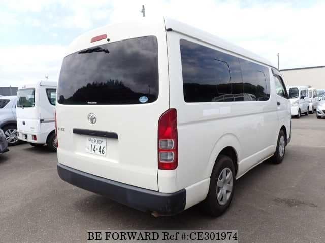 Toyota HIACE WAGON DX — фото 2