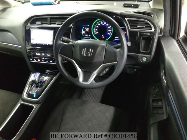 Honda SHUTTLE HYBRID — фото 3