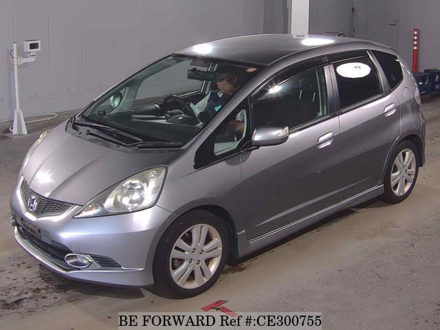 Honda FIT RS — фото 1