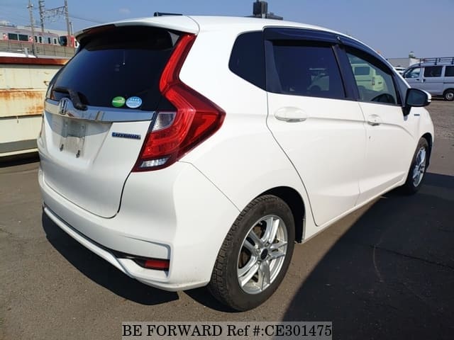 Honda FIT HYBRID — фото 2