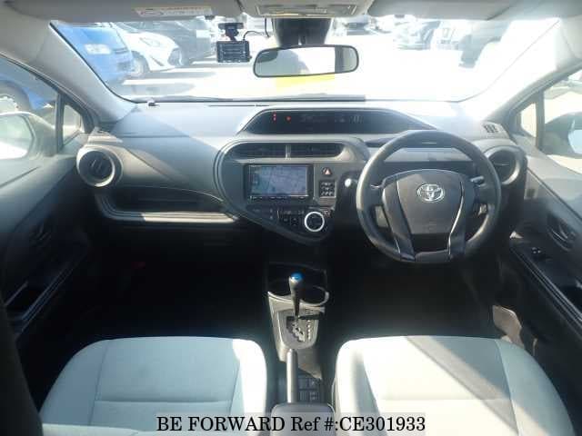 Toyota AQUA HYBRID L — фото 3