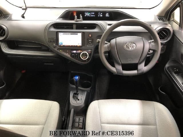 Toyota AQUA HYBRID L — фото 3