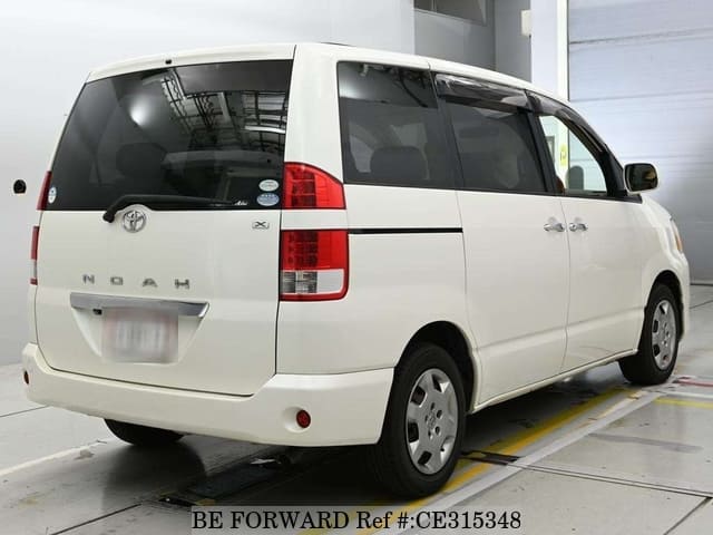 Toyota NOAH X LIMITED — фото 2