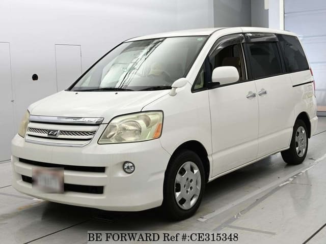 Toyota NOAH X LIMITED — фото 1