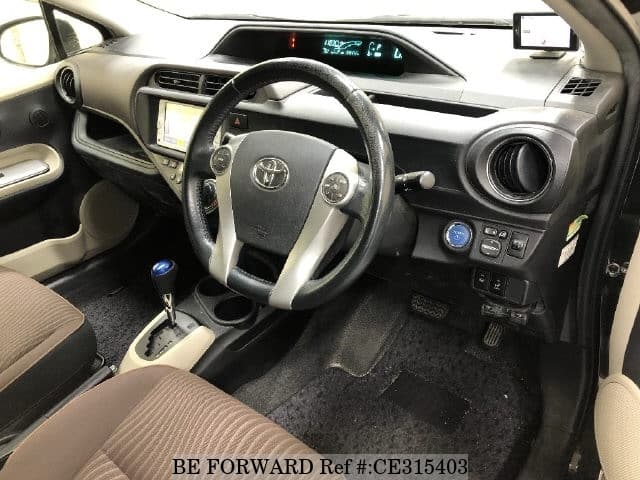 Toyota AQUA HYBRID G — фото 4