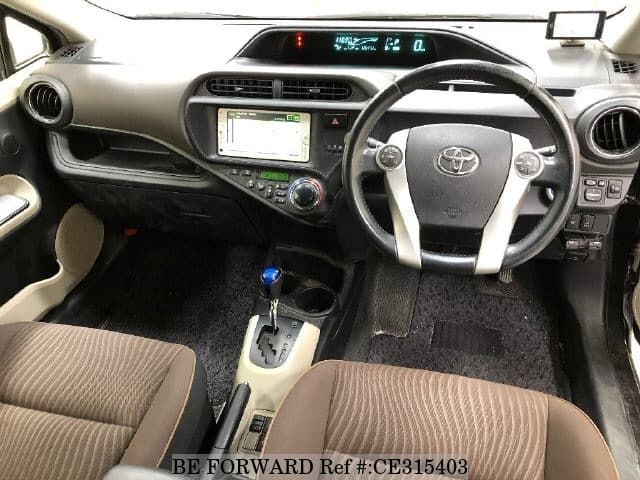 Toyota AQUA HYBRID G — фото 3