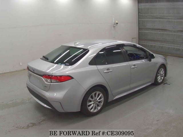 Toyota COROLLA SEDAN HYBRID S — фото 2