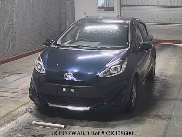 Toyota AQUA HYBRID S STYLE BLACK — фото 1