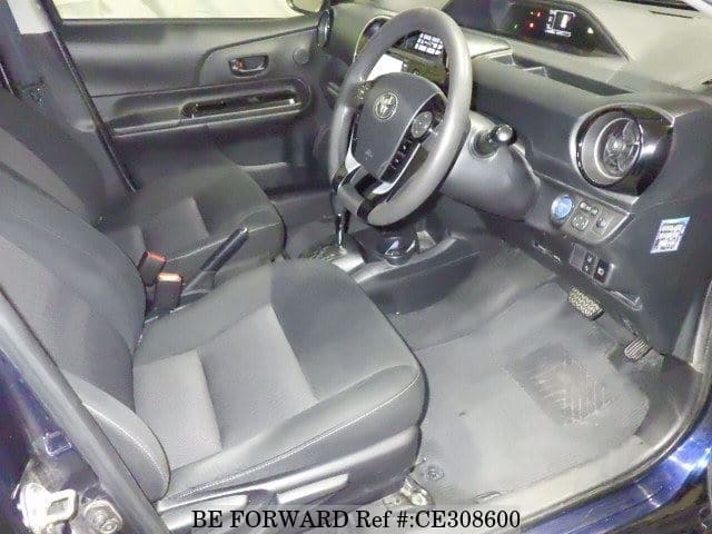 Toyota AQUA HYBRID S STYLE BLACK — фото 3