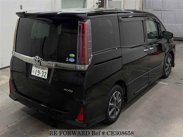 Toyota NOAH SI WXB 2 — фото 2