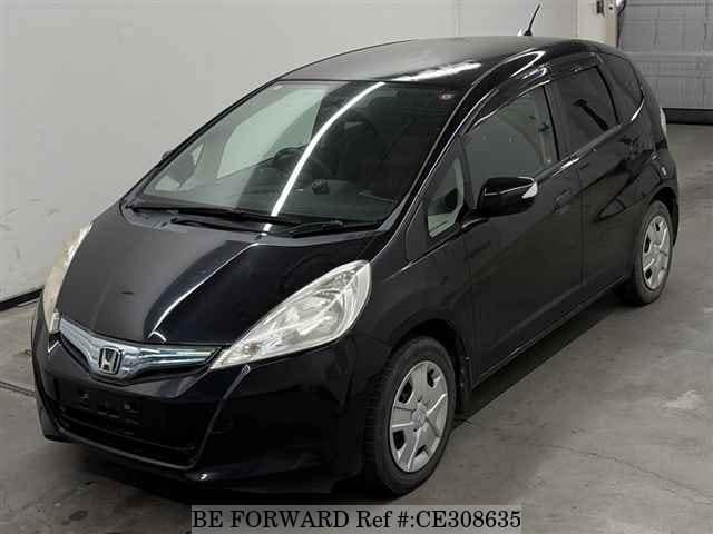 Honda FIT HYBRID — фото 1