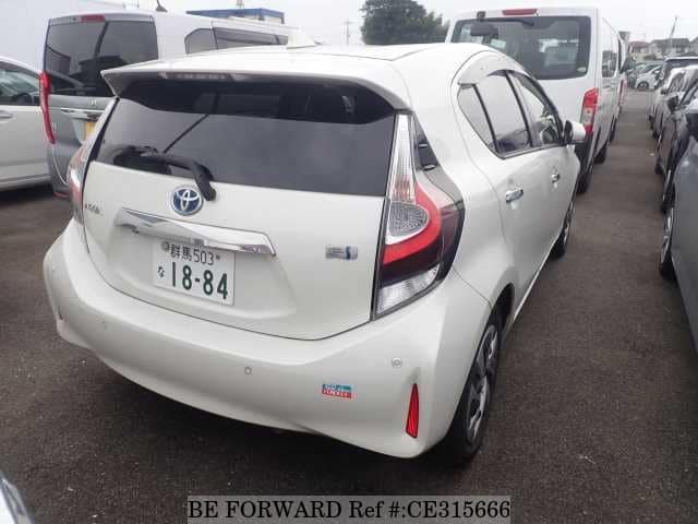 Toyota AQUA HYBRID S STYLE BLACK — фото 2