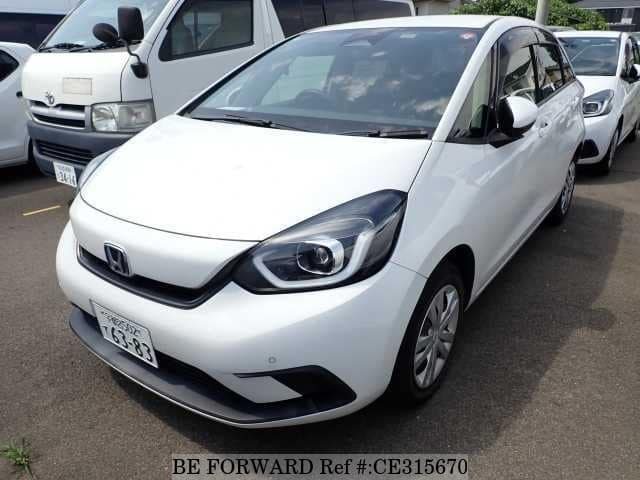 Honda FIT HYBRID — фото 1