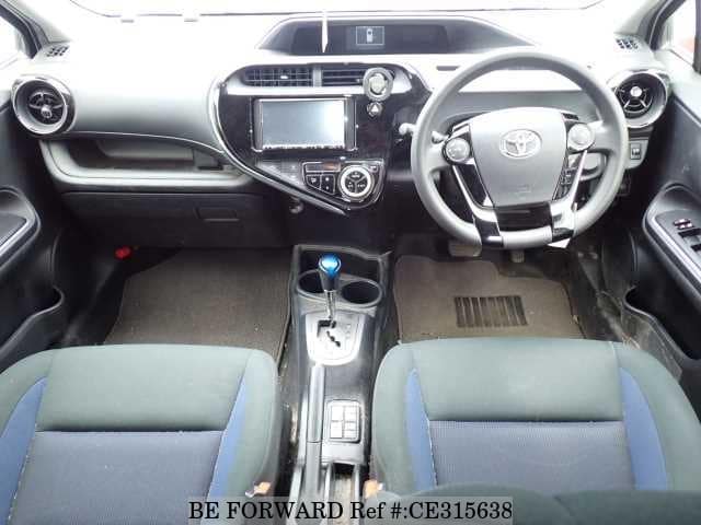 Toyota AQUA HYBRID S — фото 3