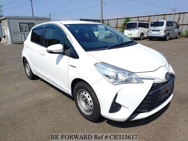 Toyota VITZ HYBRID — фото 5