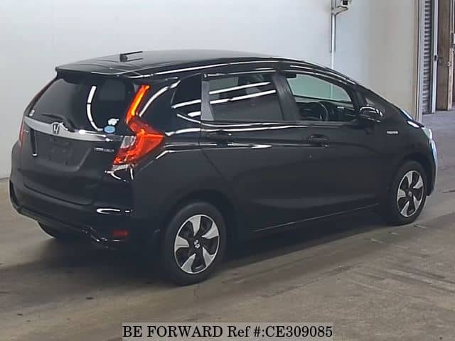 Honda FIT HYBRID — фото 2