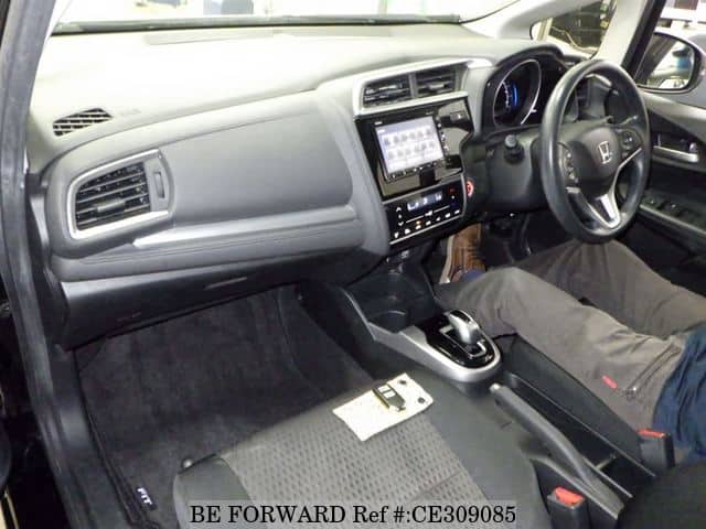 Honda FIT HYBRID — фото 4
