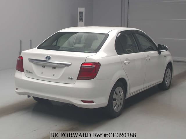 Toyota COROLLA AXIO HYBRID — фото 2