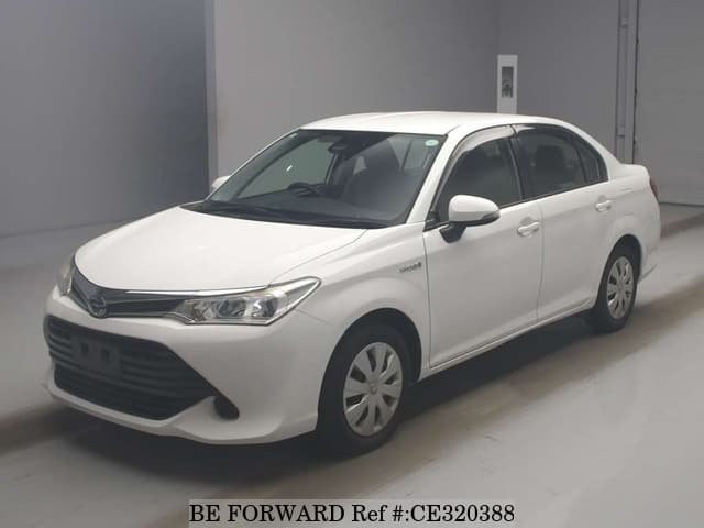 Toyota COROLLA AXIO HYBRID — фото 1