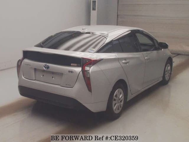 Toyota PRIUS HYBRID S — фото 2