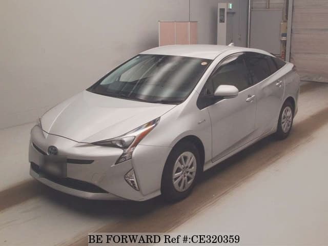 Toyota PRIUS HYBRID S — фото 1