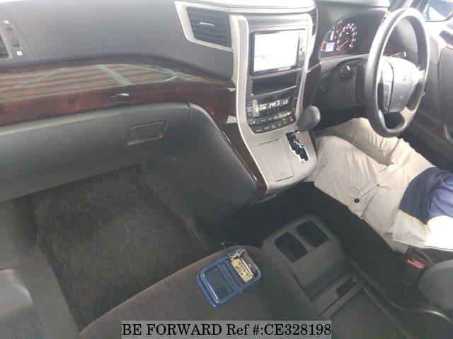 Toyota ALPHARD 240S — фото 4