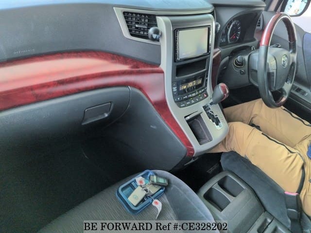 Toyota ALPHARD 240S — фото 4