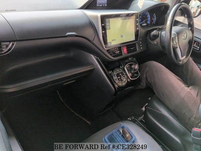 Toyota NOAH HYBRID SI WXB — фото 3