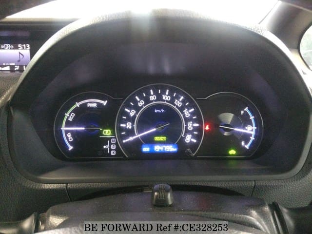 Toyota NOAH HYBRID G — фото 4