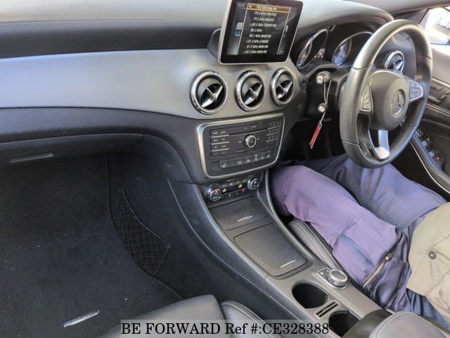 Mercedes-Benz GLA-CLASS GLA180 — фото 4