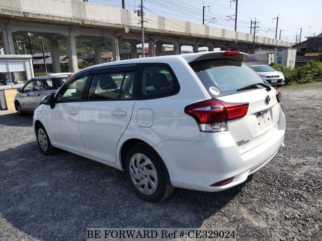 Toyota COROLLA FIELDER HYBRID — фото 4