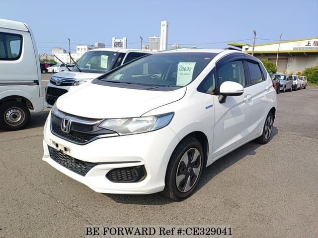 Honda FIT HYBRID — фото 1