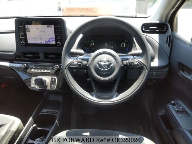 Toyota AQUA HYBRID — фото 3