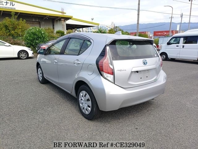 Toyota AQUA HYBRID — фото 4